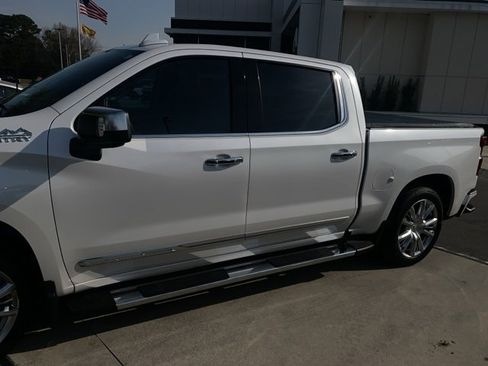 Used 2024 Chevrolet Silverado 1500 High Country w/ High Country Premium Package image 1