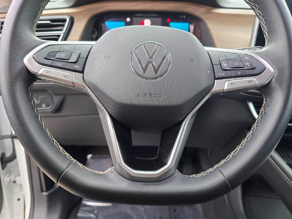 Used 2025 Volkswagen Atlas SE AWD/4WD image 31
