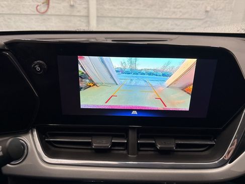 Used 2025 Chevrolet Trax LT w/ Driver Confidence Package image 33