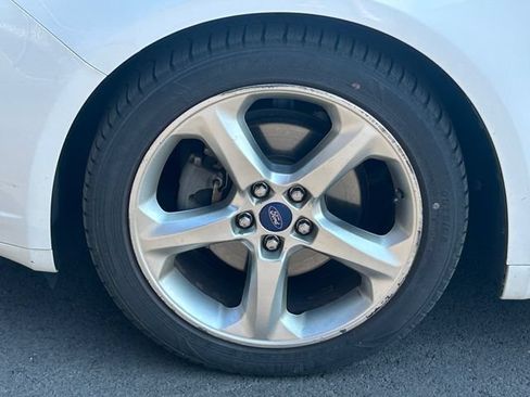 Used 2016 Ford Fusion SE w/ Equipment Group 201A FWD image 12