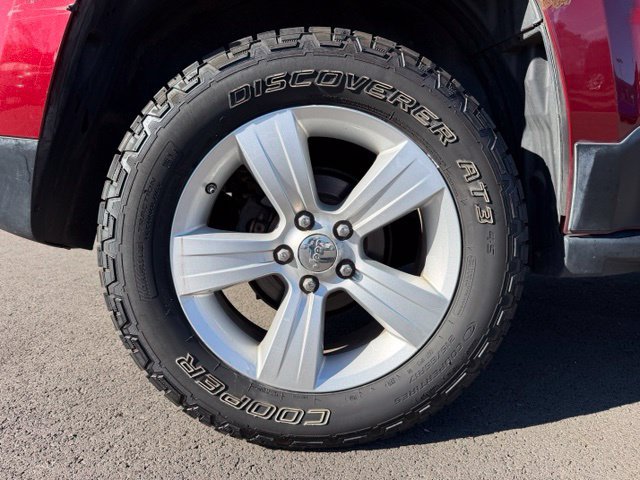 Used 2011 Jeep Patriot Latitude AWD/4WD image 8