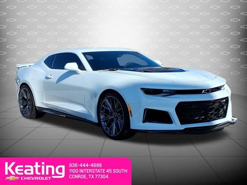 Used 2022 Chevrolet Camaro ZL1 image 3