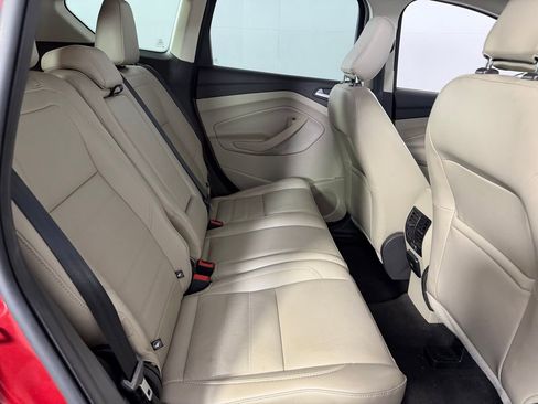 Used 2019 Ford Escape Titanium image 30