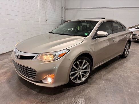 Used 2014 Toyota Avalon XLE Touring image 40
