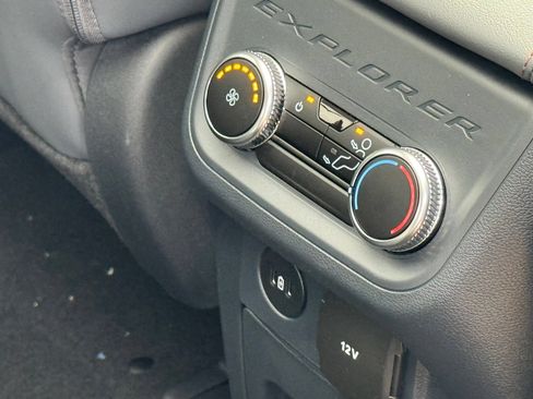 New 2026 Ford Explorer Active w/ Active Comfort Package AWD/4WD image 17