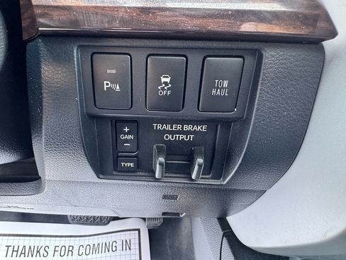 Certified 2017 Toyota Tundra Limited w/ Limited Premium Package AWD/4WD image 16