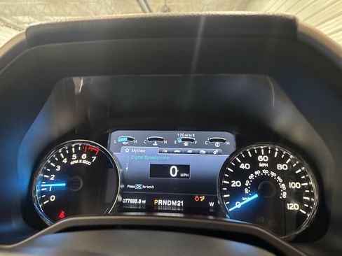 Used 2015 Ford F150 Lariat w/ Equipment Group 502A Luxury image 17