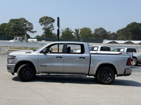 Used 2025 RAM 1500 Big Horn AWD/4WD image 4