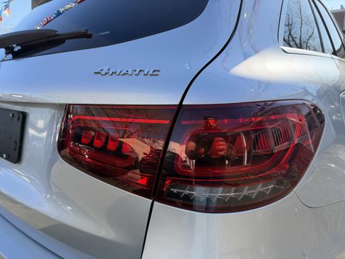 Used 2020 Mercedes-Benz GLC 300 4MATIC image 17