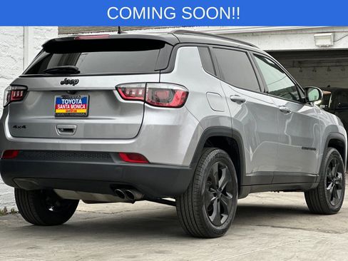 Used 2018 Jeep Compass Latitude w/ Popular Equipment Group image 4