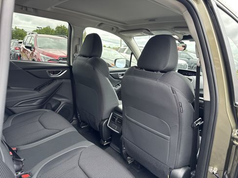 Used 2024 Subaru Forester Premium AWD/4WD image 18