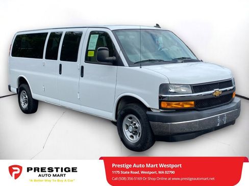 Used 2017 Chevrolet Express 3500 LT w/ LT Preferred Equipment Group image 1