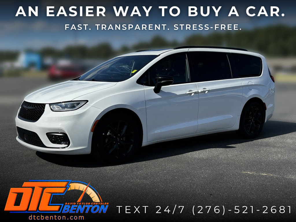 Used 2025 Chrysler Pacifica Limited FWD image 3