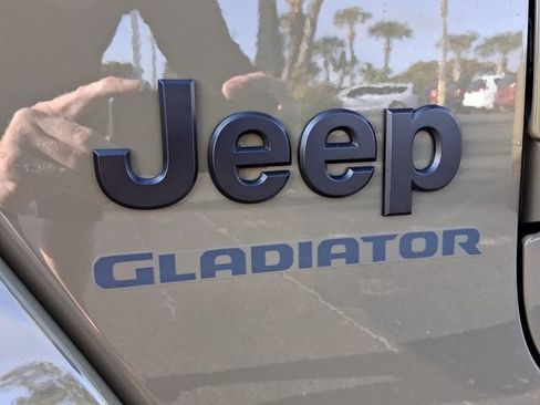 New 2026 Jeep Gladiator Willys AWD/4WD image 12