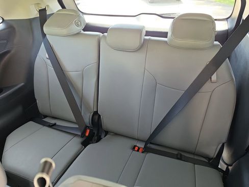 New 2026 Toyota Sienna XLE FWD image 27