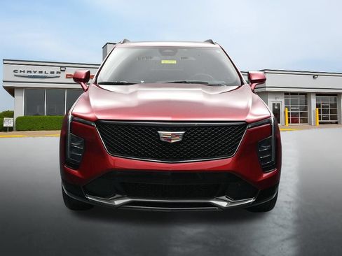 Used 2025 Cadillac XT4 Sport FWD image 8