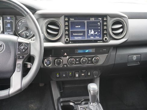 Used 2023 Toyota Tacoma TRD Off-Road w/ Technology Package AWD/4WD image 14