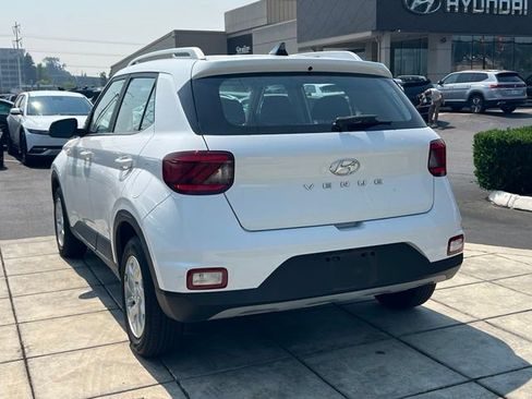 Used 2020 Hyundai Venue SEL FWD image 5