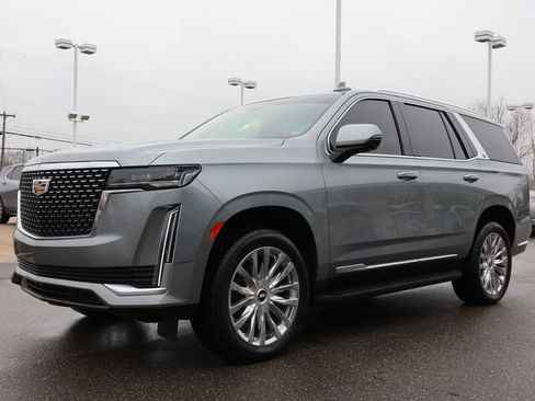 Used 2024 Cadillac Escalade Premium Luxury image 8