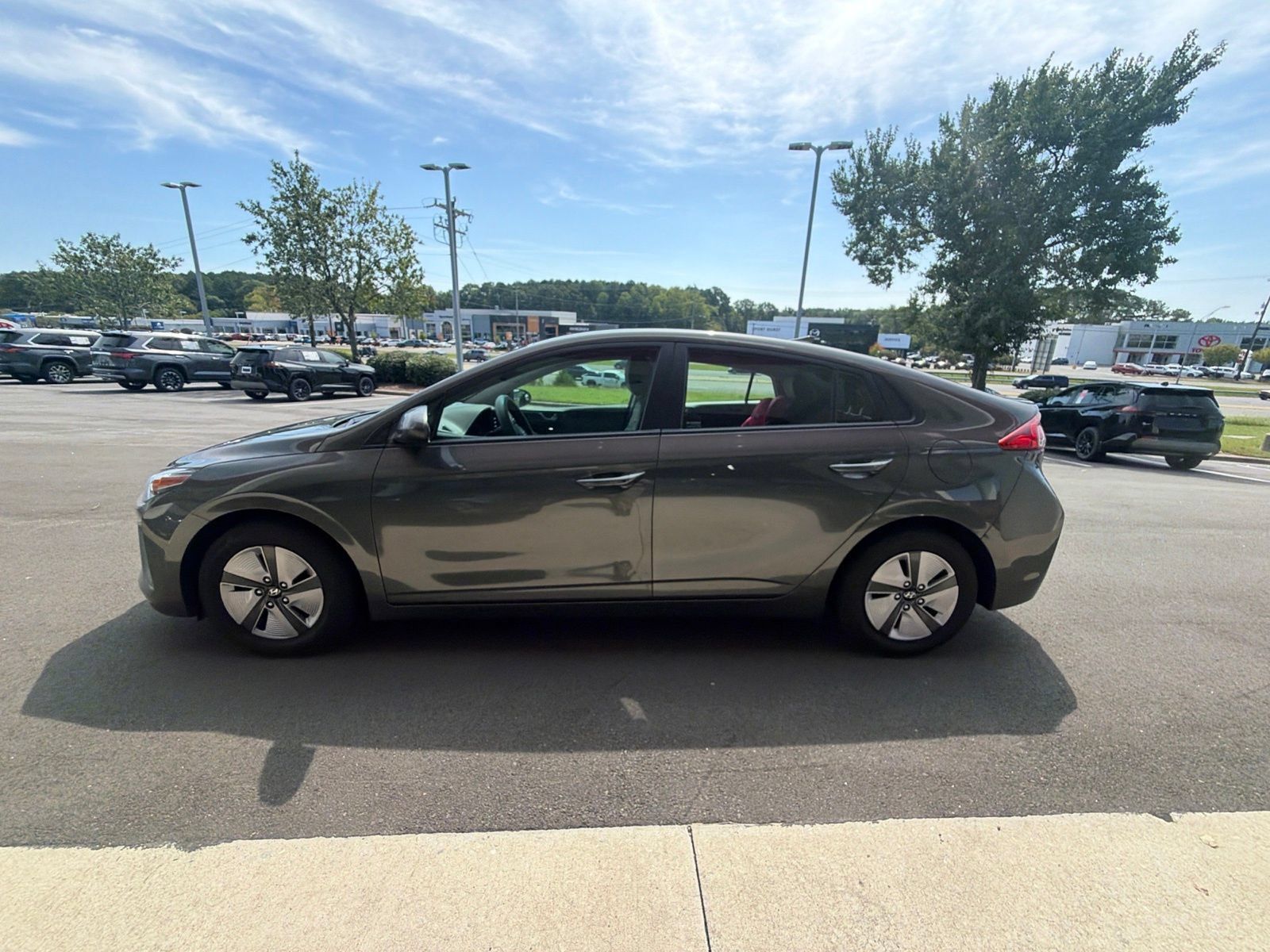 Used 2022 Hyundai Ioniq Blue FWD image 15
