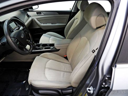 Used 2016 Hyundai Sonata SE FWD image 8