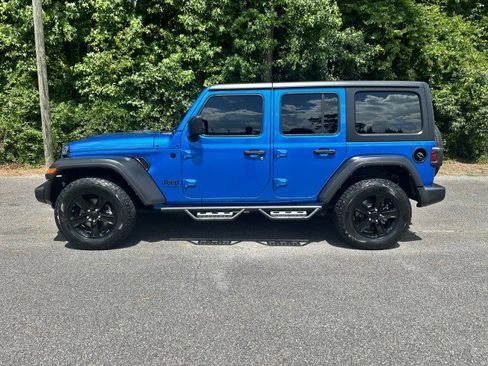 Used 2022 Jeep Wrangler Unlimited Sport AWD/4WD image 2
