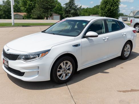 Used 2016 Kia Optima LX FWD image 5