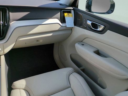 New 2026 Volvo XC60 T8 Ultra w/ Protection Package Premier image 13