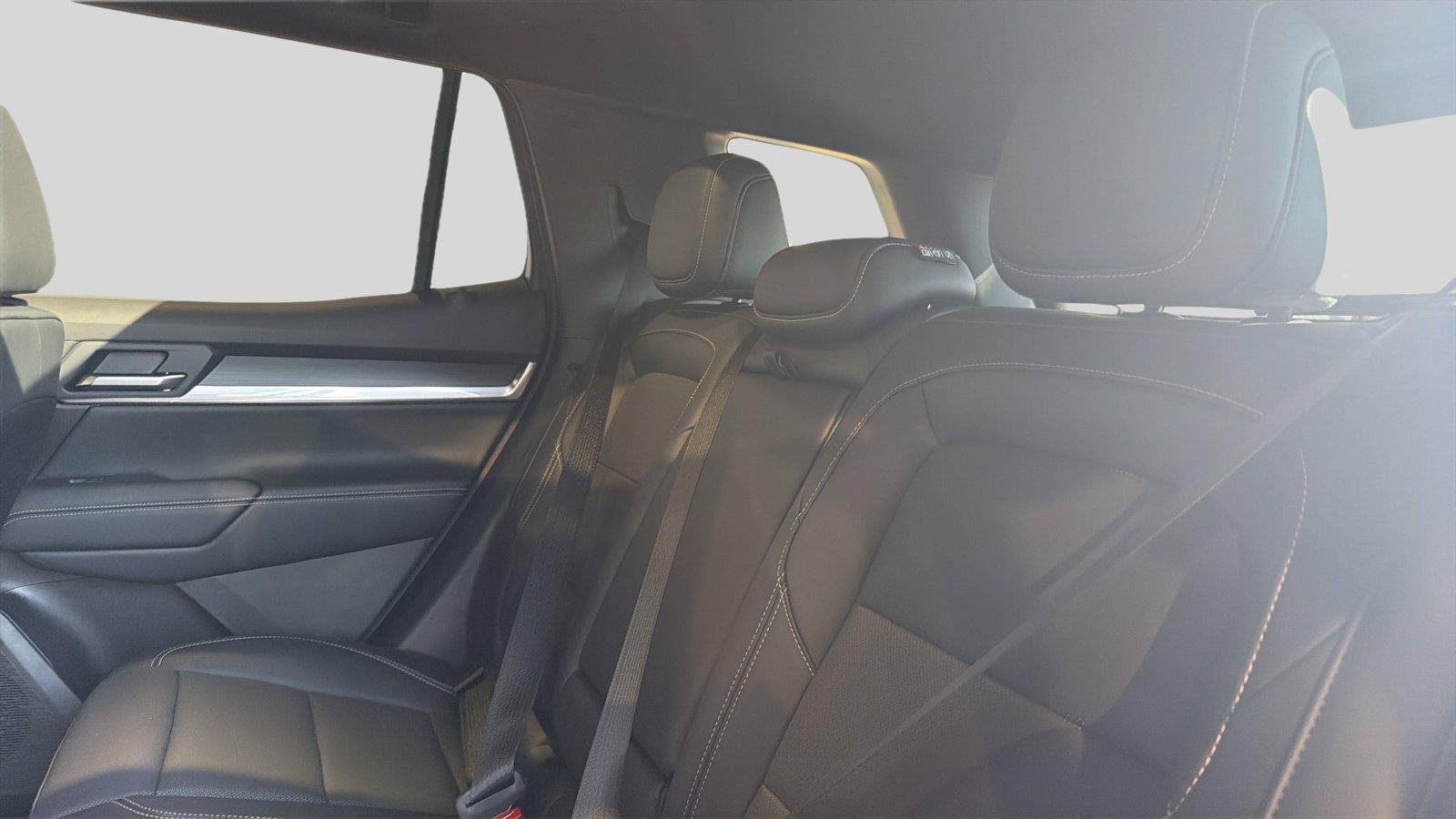 New 2027 GMC Terrain Elevation w/ Elevation Premium Package AWD/4WD image 18