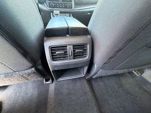 Used 2023 Nissan Rogue S AWD/4WD image 16