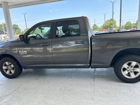 Used 2019 RAM 1500 Classic SLT RWD image 6