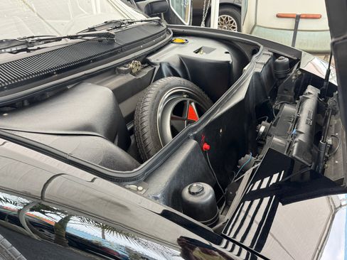 Used 1990 Ferrari Mondial T Cabriolet image 40