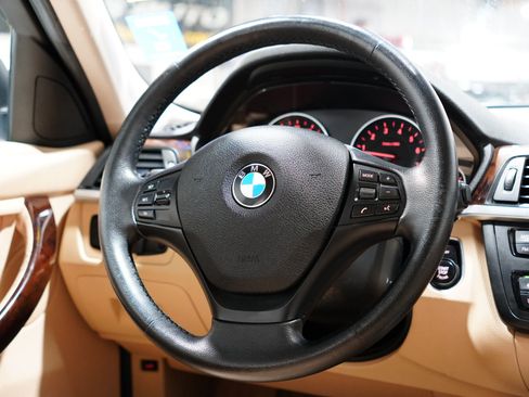 Used 2015 BMW 320i xDrive Sedan image 13