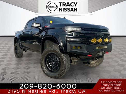 Used 2021 Chevrolet Silverado 1500 LT Trail Boss w/ Convenience Package II image 1