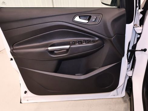 Certified 2018 Ford Escape SE w/ SE Sync 3 Package AWD/4WD image 11