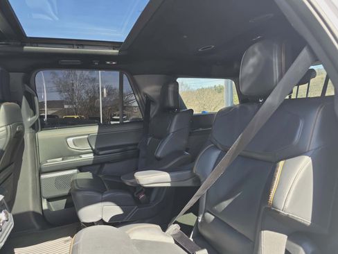 Used 2025 Ford Expedition Tremor AWD/4WD image 14