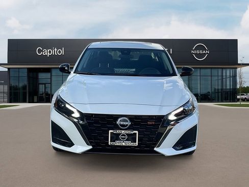 New 2025 Nissan Altima 2.5 SR w/ SR Premium Package image 2