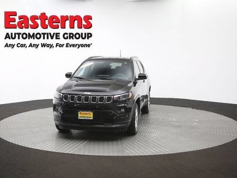 Used 2024 Jeep Compass Latitude AWD/4WD image 52
