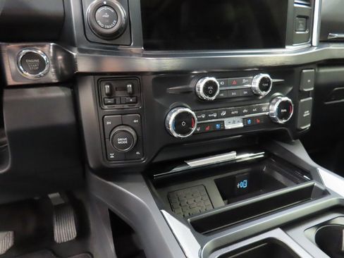 Used 2025 Ford F250 Lariat w/ Lariat Ultimate Package image 65