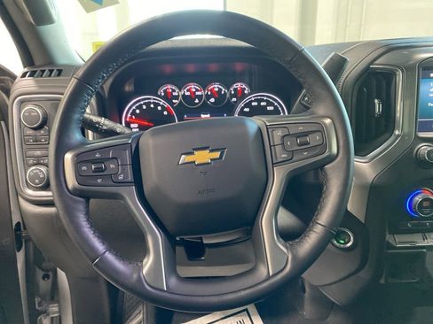Used 2022 Chevrolet Silverado 1500 LT AWD/4WD image 21