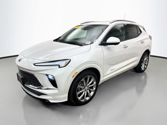 Used 2025 Buick Encore GX Avenir w/ Avenir Technology Package FWD image 3