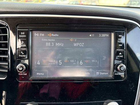 Used 2020 Mitsubishi Outlander ES image 25