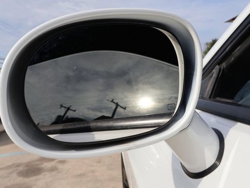 Used 2016 Dodge Challenger SXT RWD image 12