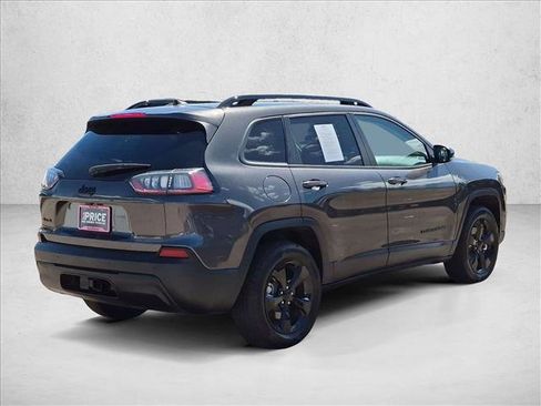 Used 2023 Jeep Cherokee Altitude Lux AWD/4WD image 5