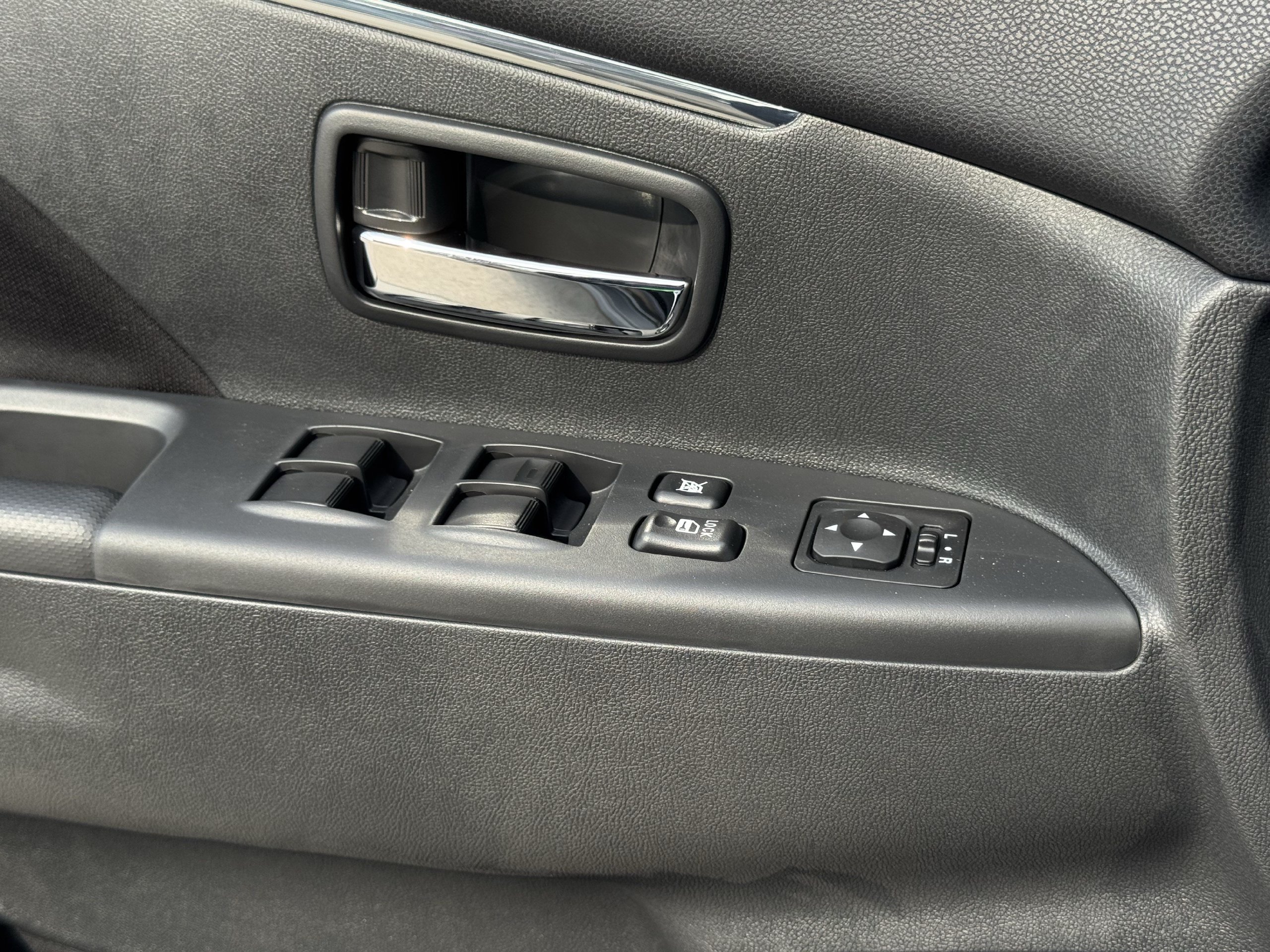 New 2027 Mitsubishi Outlander Sport ES FWD image 18