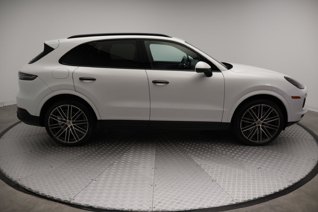 Certified 2023 Porsche Cayenne S AWD/4WD image 7