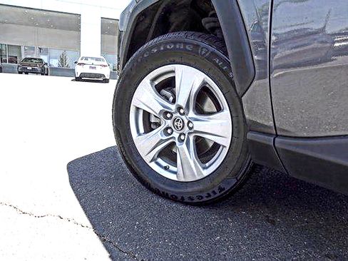 Certified 2021 Toyota RAV4 LE AWD/4WD image 8