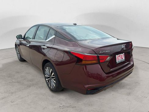 Used 2025 Nissan Altima 2.5 SV AWD/4WD image 15