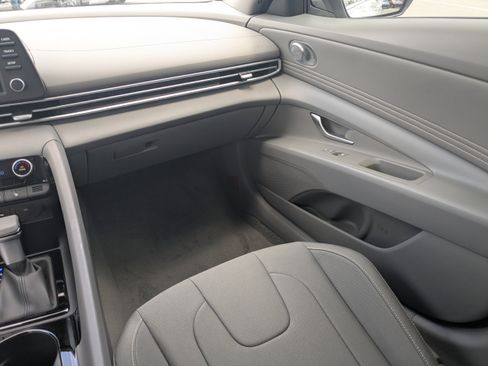 New 2026 Hyundai Elantra SEL Sport image 18