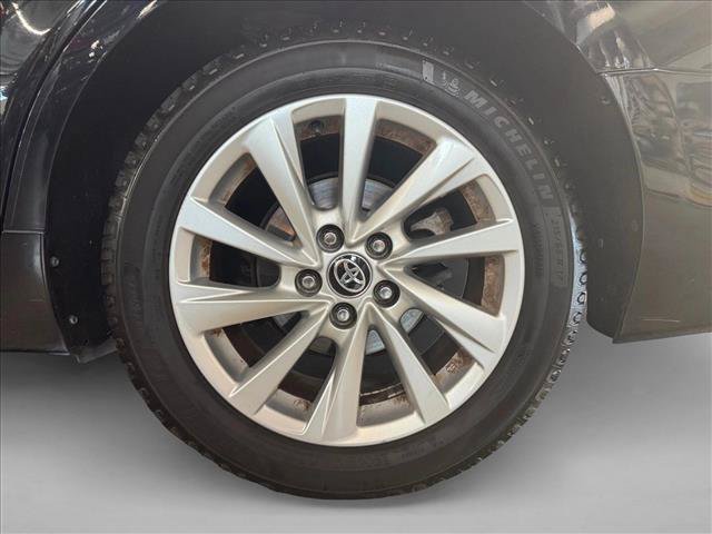 Used 2021 Toyota Camry LE FWD image 18